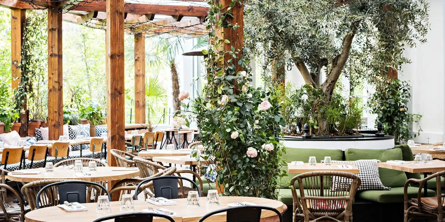 Jardin intérieur de la Brasserie d'Auteuil